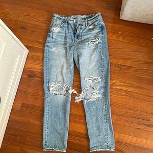 Lightly worn American eagle boyfriend jeans